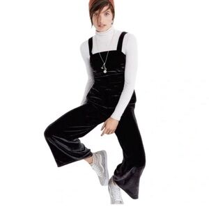 NWT Madewell - Black Crushed Velvet Wide Leg Jumpsuit - Size 2